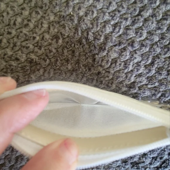 EUC Gucci Cream Tote Bag - Picture 12 of 14